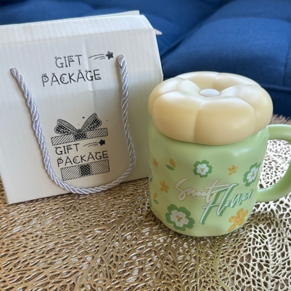 Green Floral Mug with Cream Lid